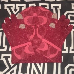 Coach gloves & hat set